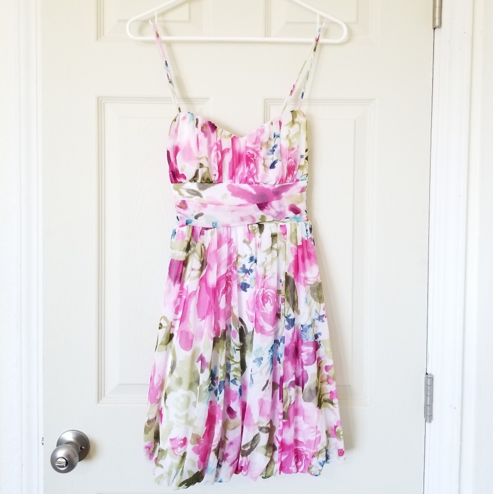 Beautiful boho floral dress from Speechless